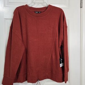 Simple Vera Wang Red Striped Sweater